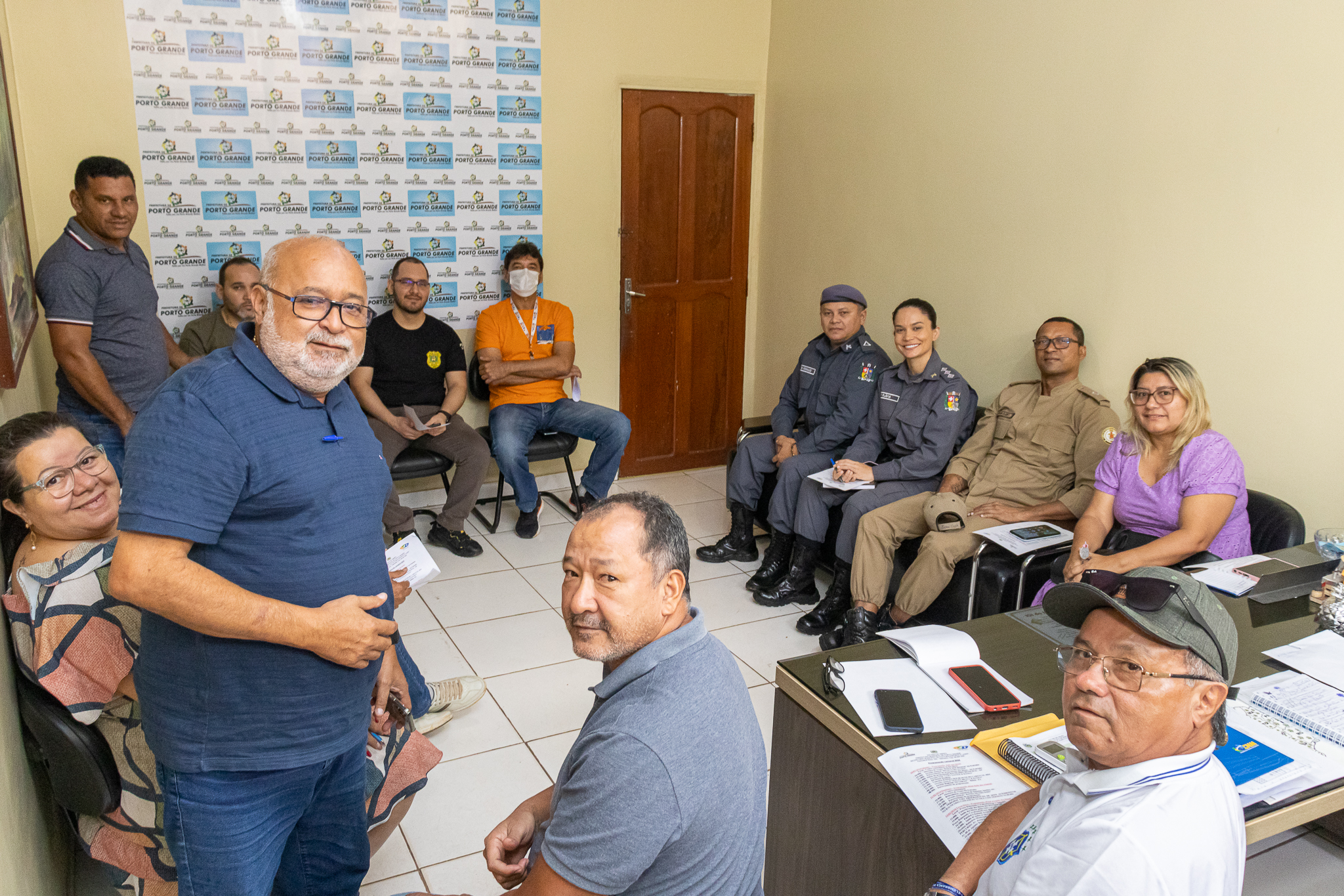 COMISSÃO ORGANIZADORA DO CARNAVAL DO POVO 2024 E COM AS FORÇAS DE SEGURANÇA DO MUNICÍPIO